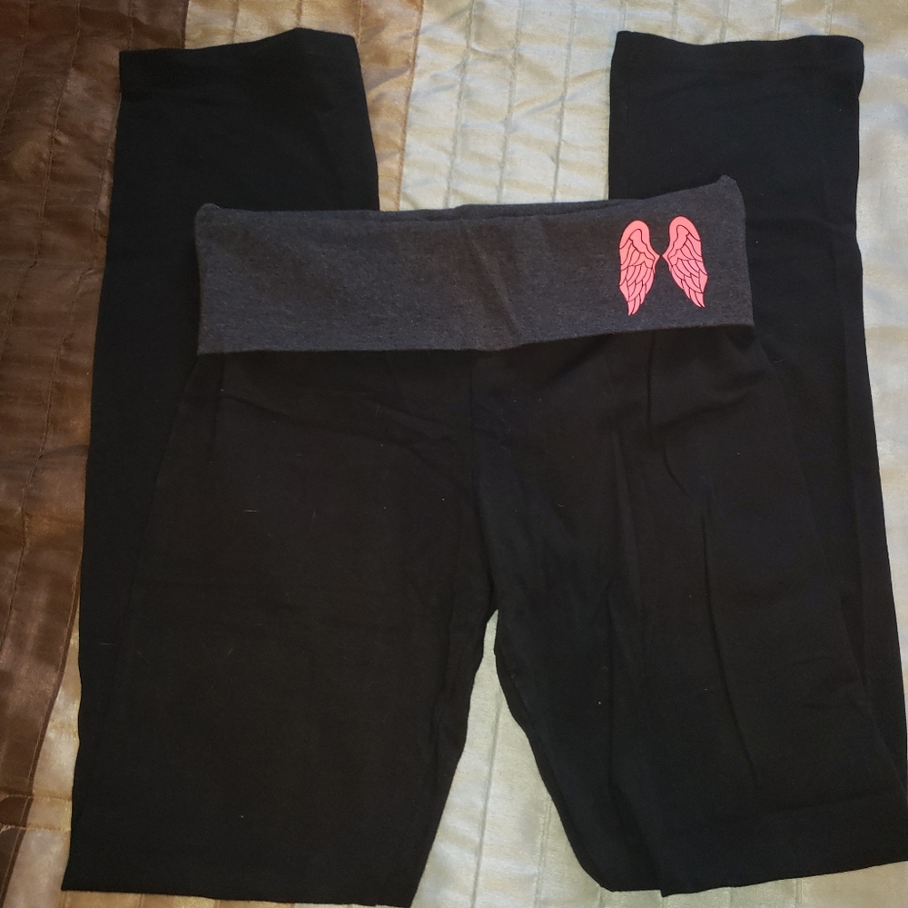 Victoria's Secret medium full length boot cut leggings